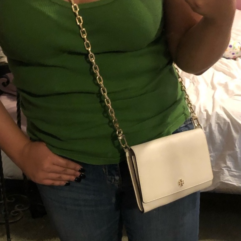 Tory Burch Robinson Chain Wallet - Picture 7 of 7